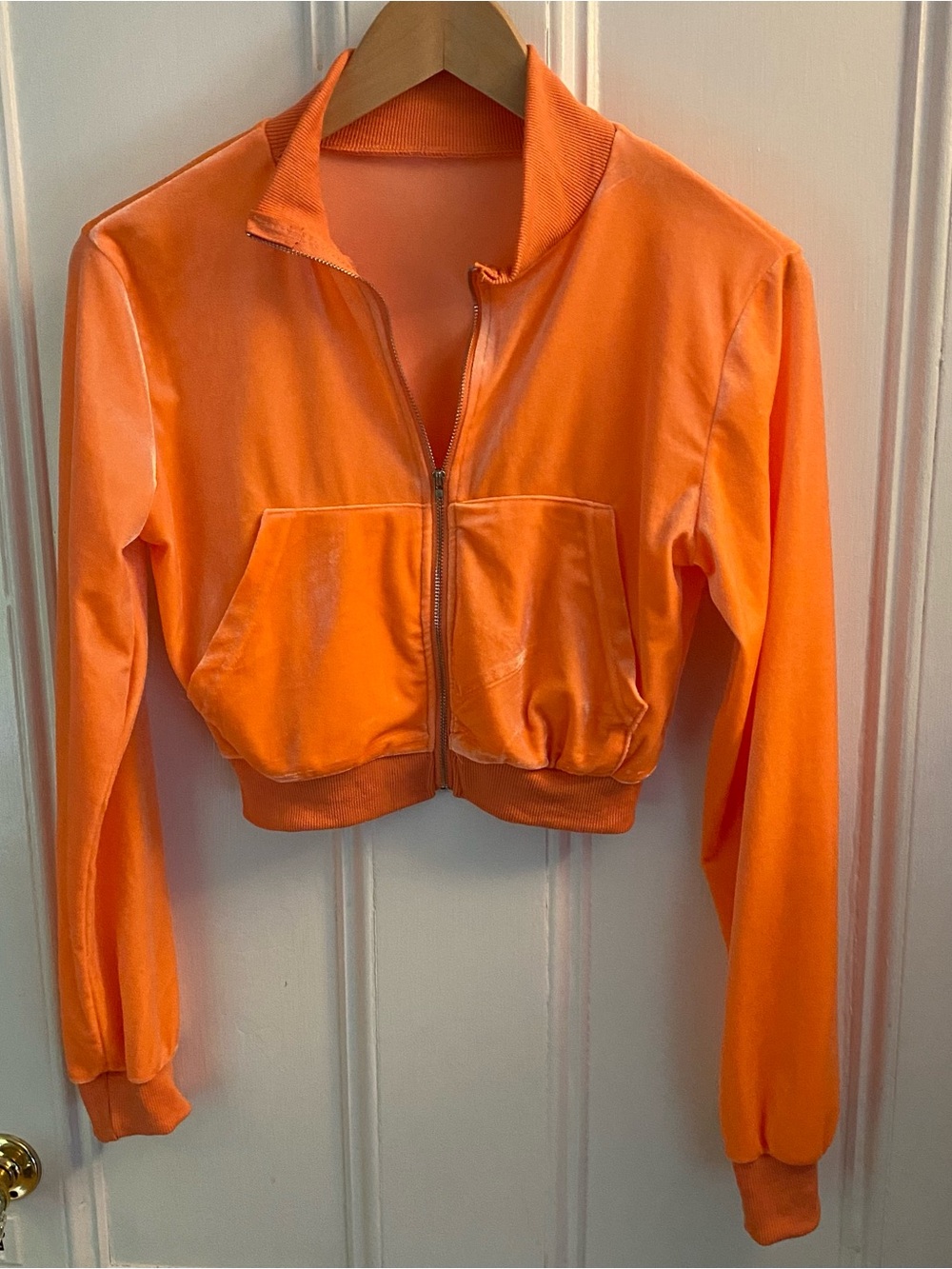 Crop Zipped Top Women’s S Orange Sweatshirt Soft Poly Spandex Sporty Leisure Fun